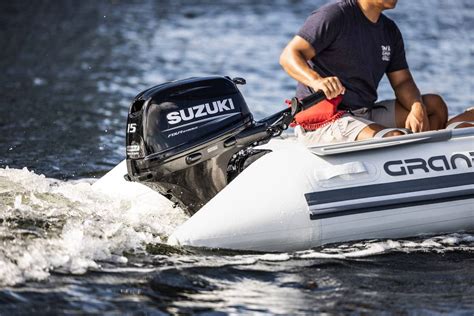 Suzuki 15 HP DF15AES5 .
